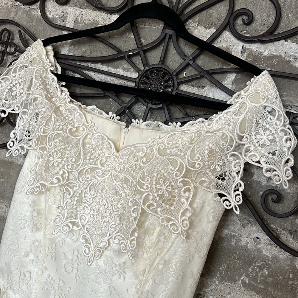 Vintage Jessica McClintock Off the Shoulder Ivory Lace Maxi Wedding Dress Size 8 - Picture 3 of 16